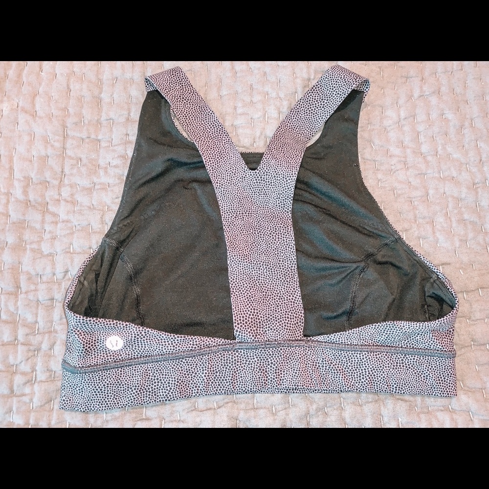 Lululemon sports bra
